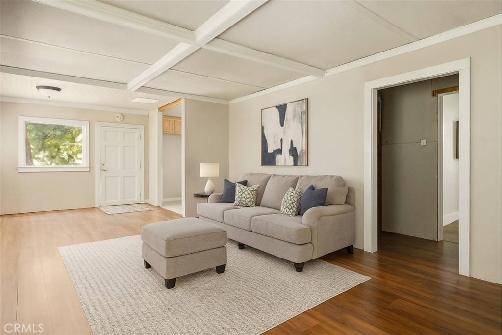 Lake Arrowhead, CA 92352,725 Golden