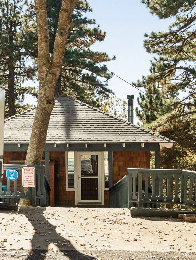 Rimforest, CA 92378,1215 Scenic Way