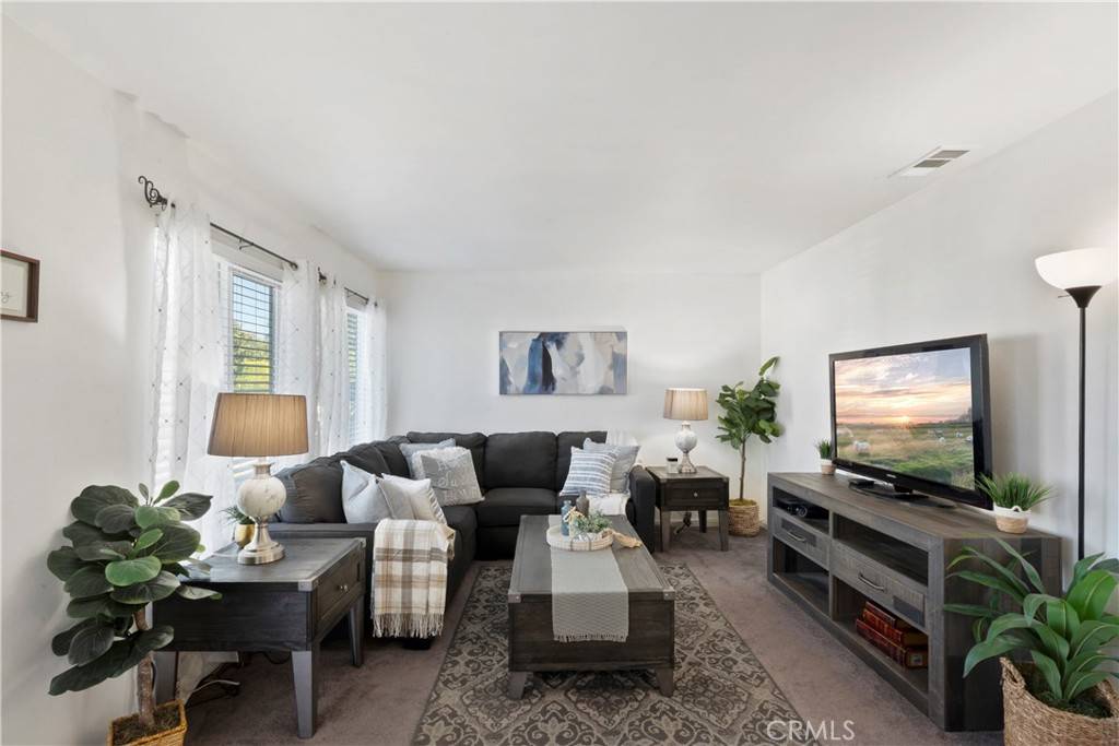 Corona, CA 92882,1478 Dyer