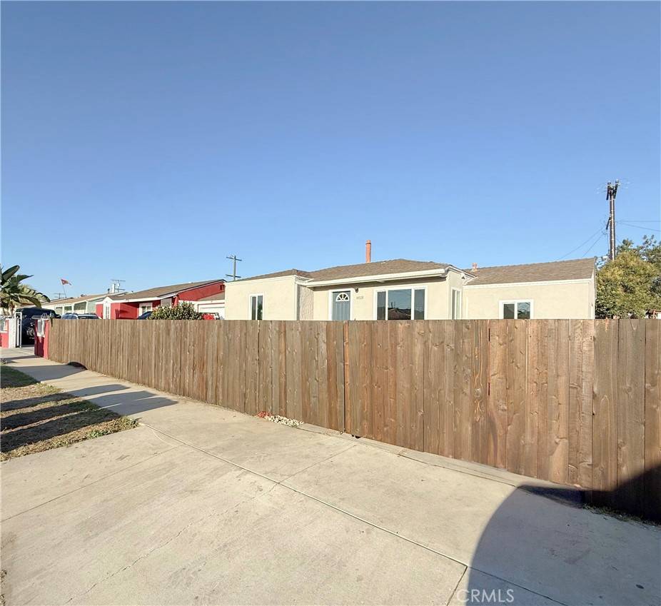 Compton, CA 90220,14528 S Corlett ST
