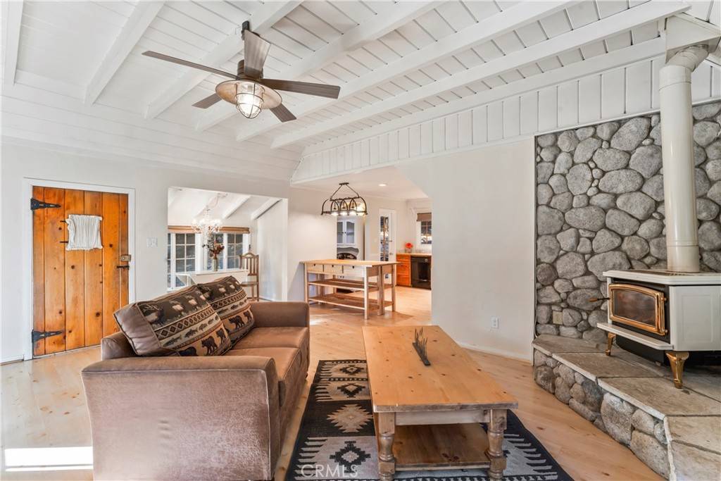 Twin Peaks, CA 92391,784 Sierra Vista