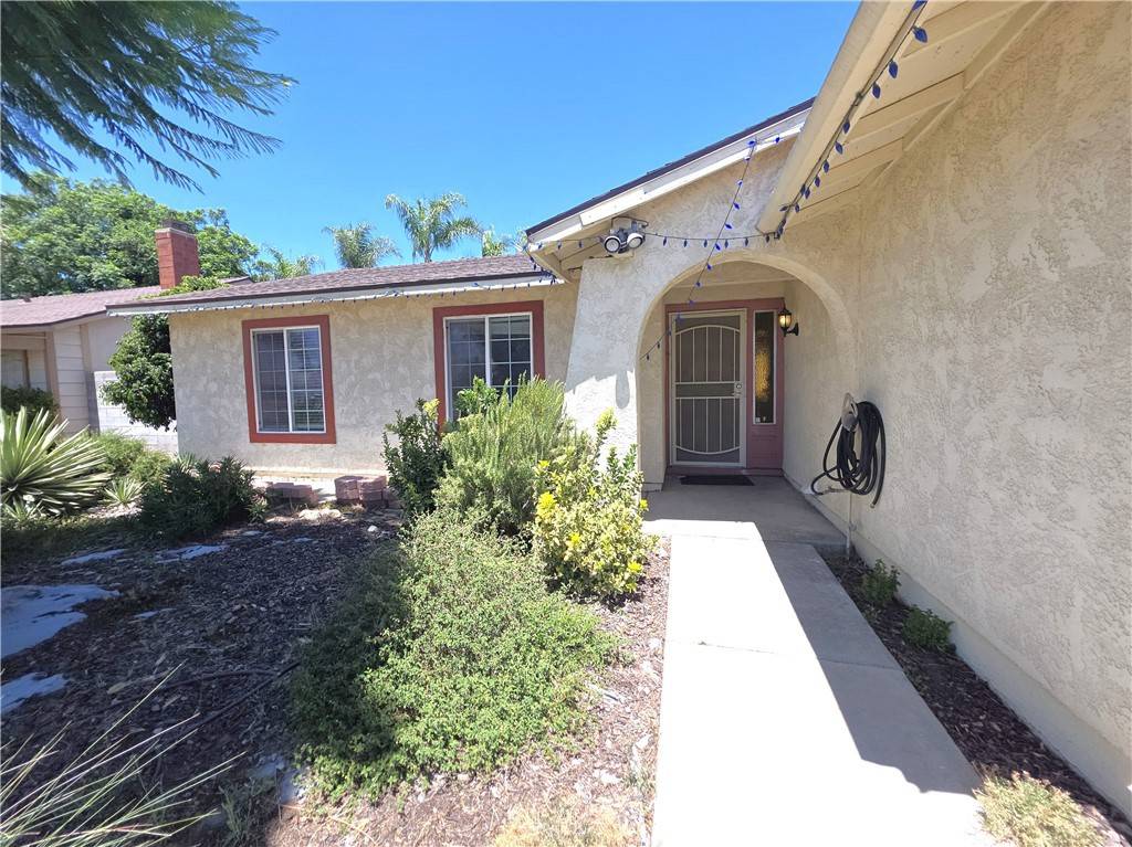 Bloomington, CA 92316,1028 W Woodcrest ST