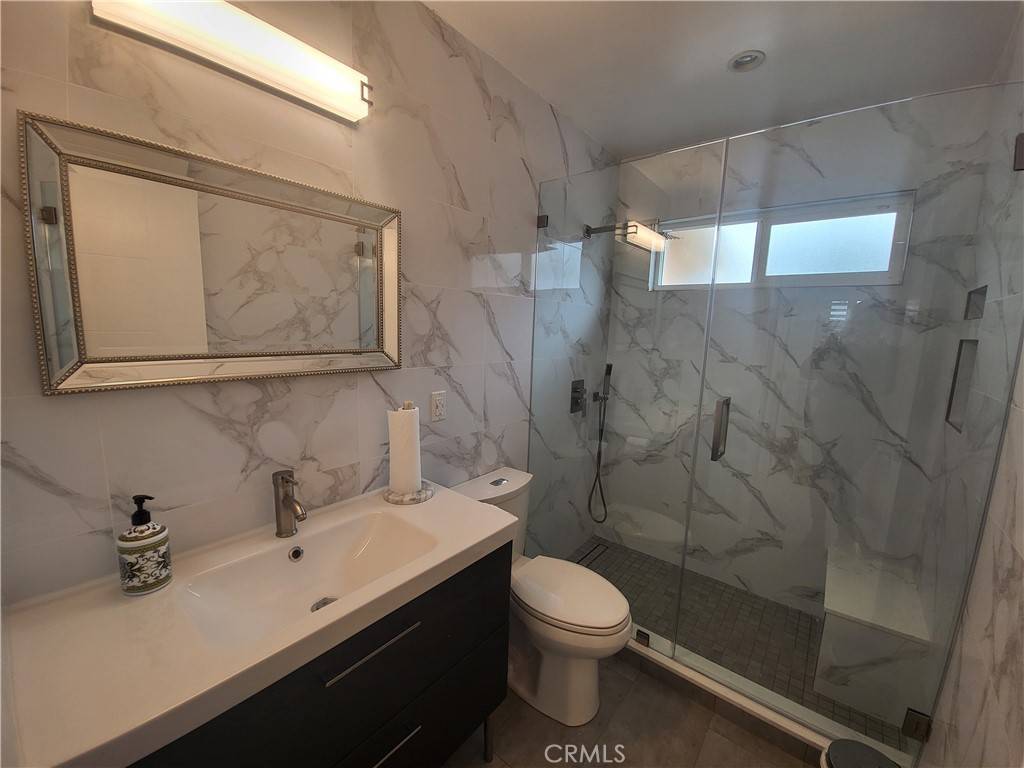 San Fernando, CA 91345,14728 Kingsbury ST