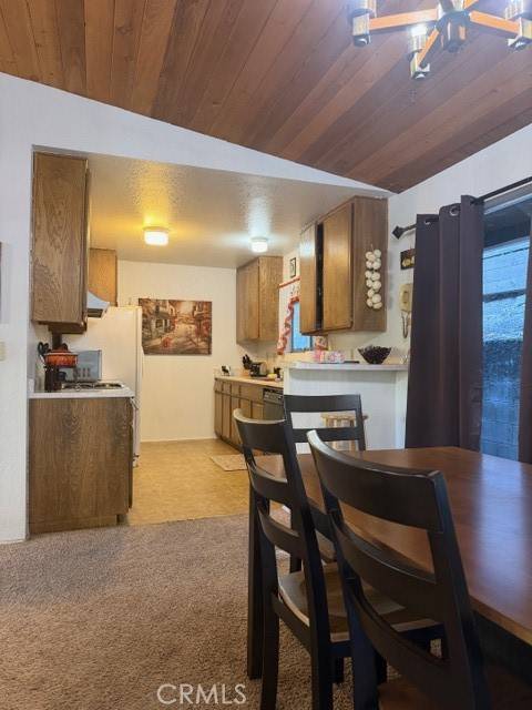 Lake Arrowhead, CA 92352,301 Canyon Crest