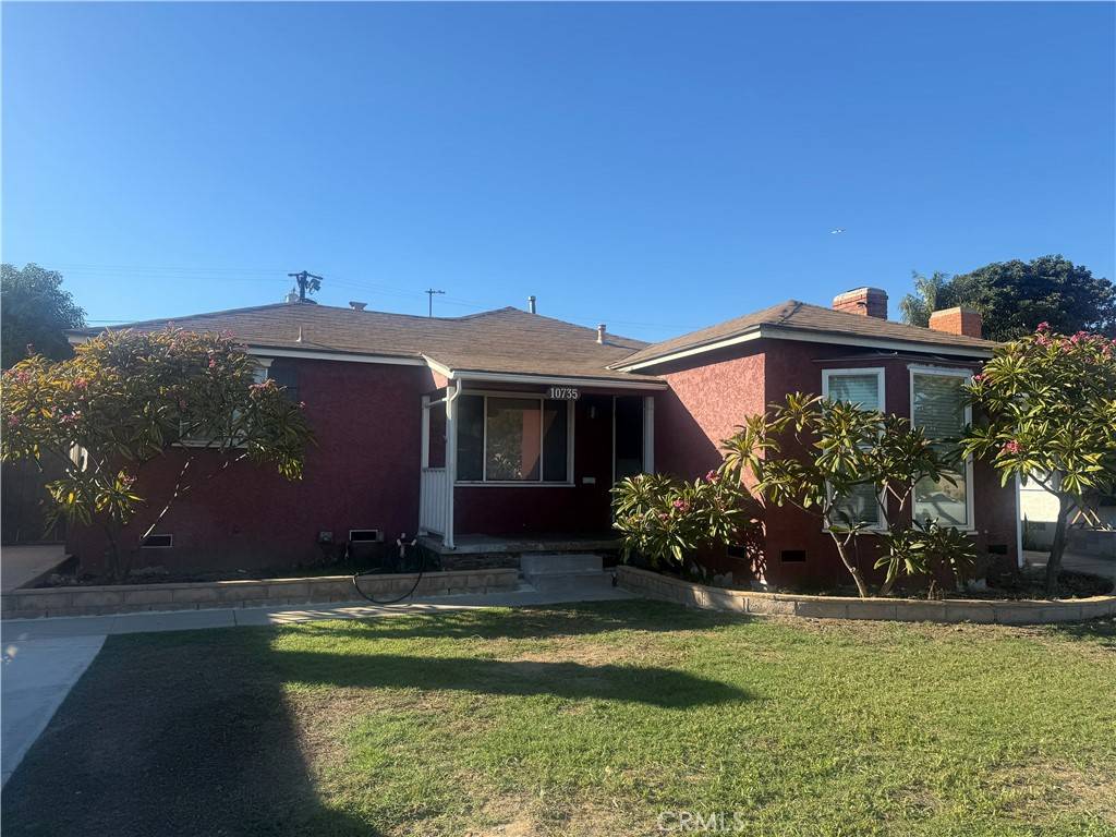 South Gate, CA 90280,10735 Cassina