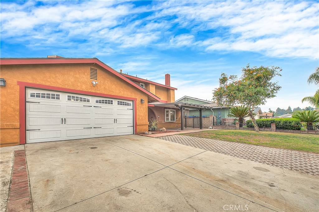 Ontario, CA 91764,2042 E Bonnie Brae CT