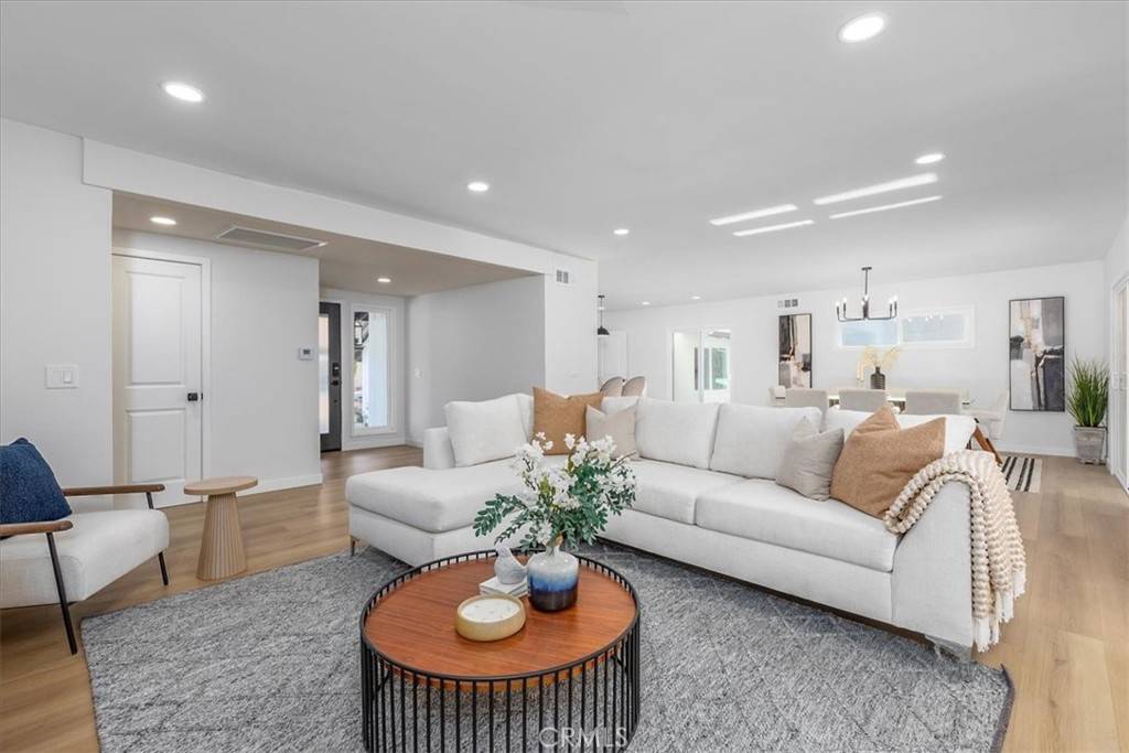 Woodland Hills, CA 91364,4793 Excelente DR