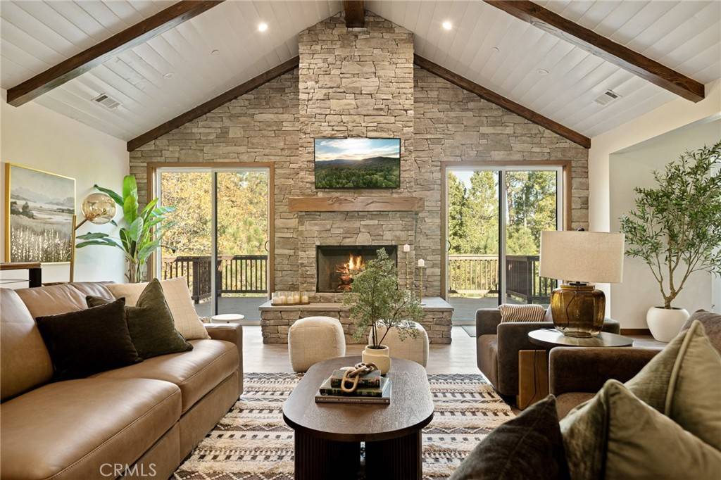 Lake Arrowhead, CA 92352,1285 N State Highway 173