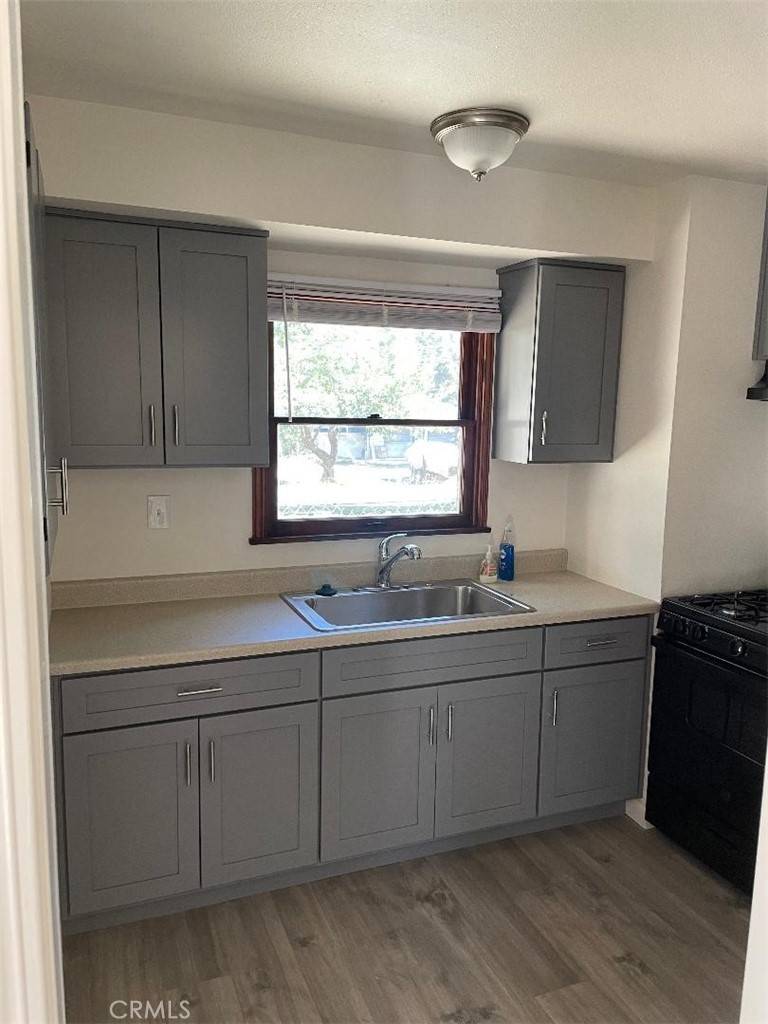 Crestline, CA 92325,23689 Manzanita #3