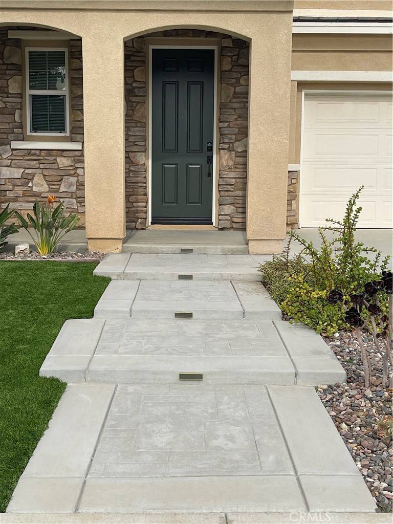 Lake Elsinore, CA 92532,34302 Blossoms