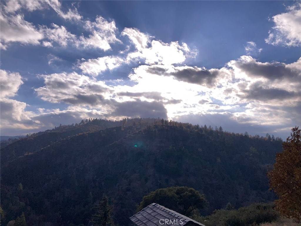 Lake Arrowhead, CA 92352,1620 Edge Cliff