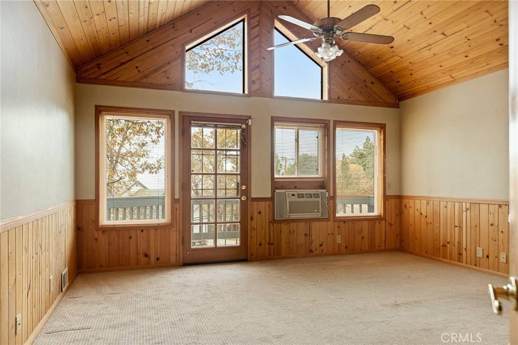 Running Springs, CA 92382,31426 Lightfoot