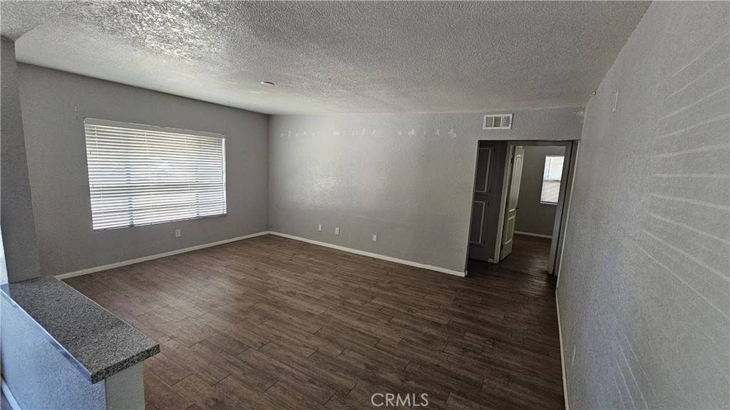 Colton, CA 92324,1541 Rialto