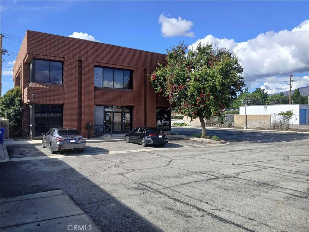 Upland, CA 91768,1040 N Benson AVE