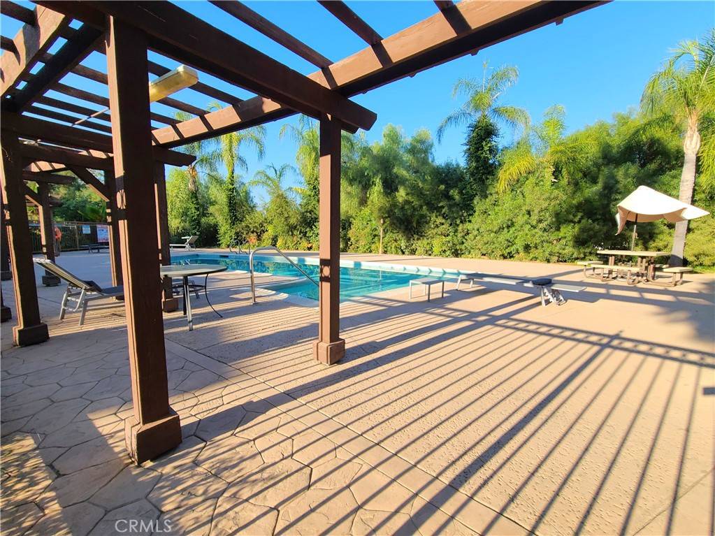 Redlands, CA 92374,1200 Highland AVE #405