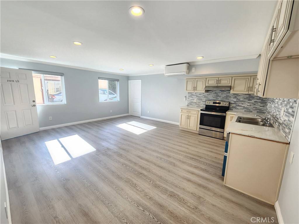 Woodland Hills, CA 91364,21217 De La Guerra ##A