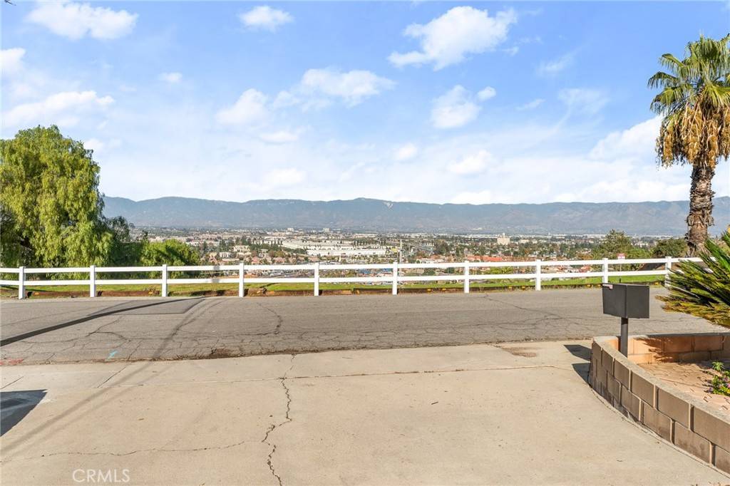 Grand Terrace, CA 92313,22895 Vista Grande