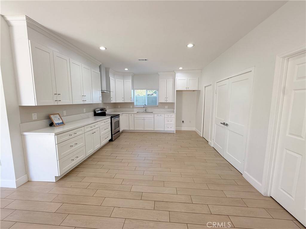 Colton, CA 92324,125 Orangewood
