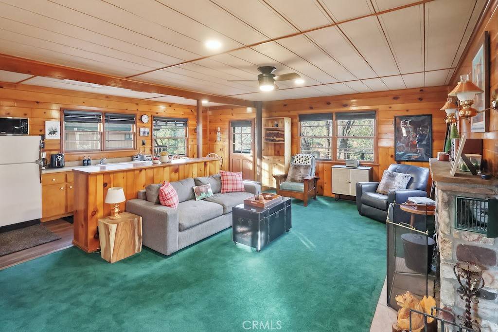 Fawnskin, CA 92333,1053 Bruin