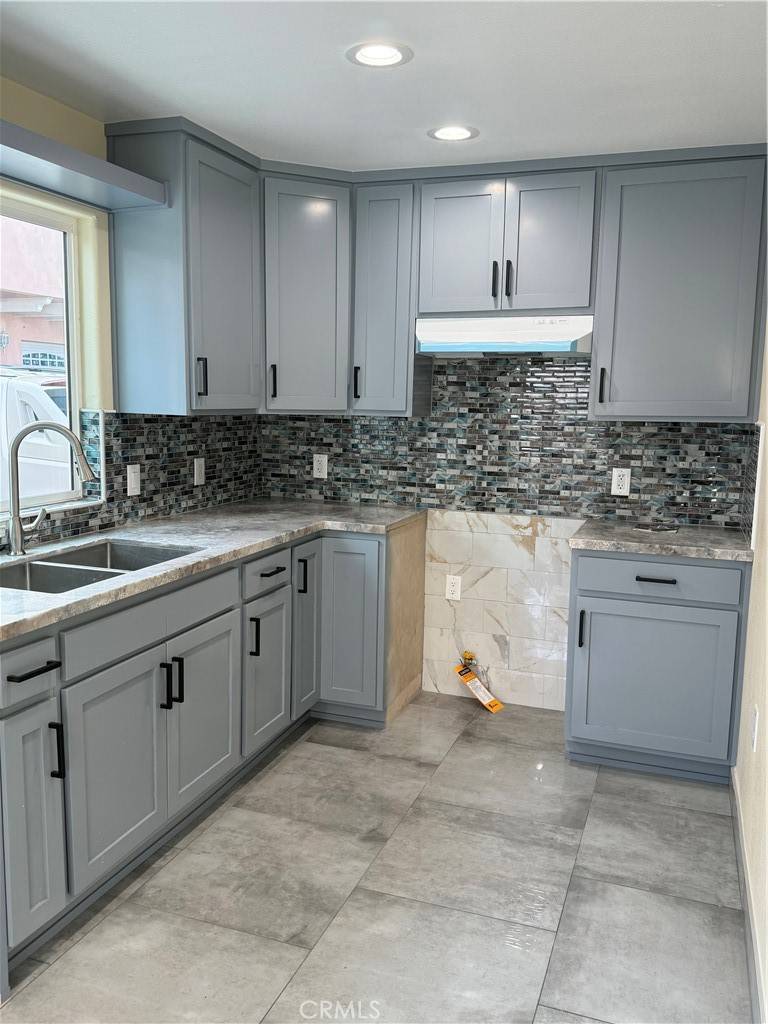 Inglewood, CA 90303,3538 1/4 W 108TH ST #3538 1/4