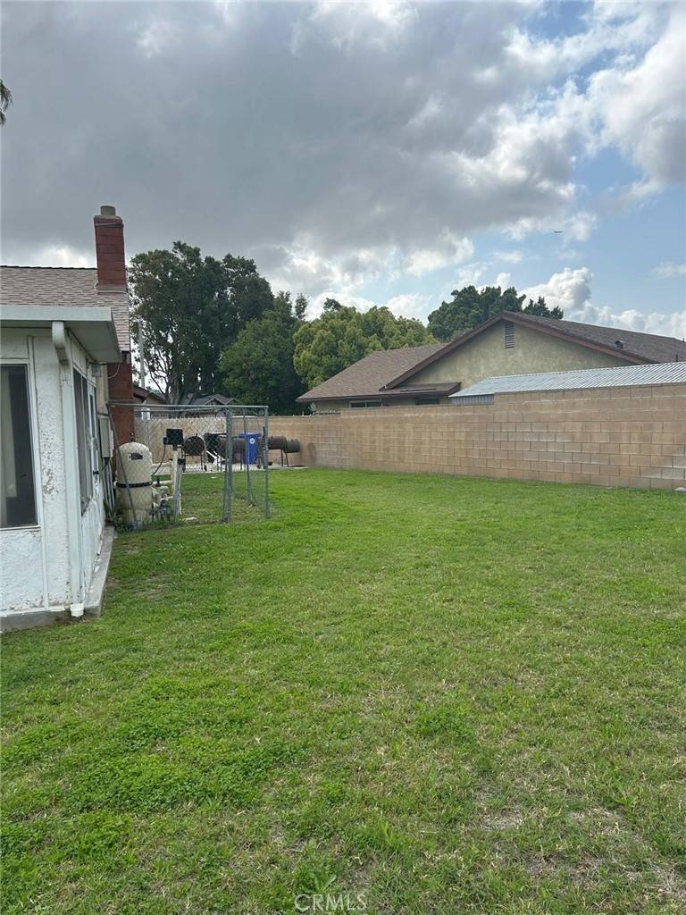 Fontana, CA 92335,9050 Dumond DR