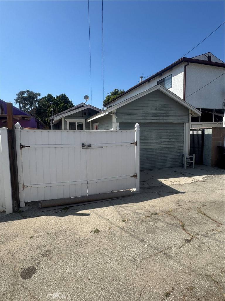 Santa Monica, CA 90405,652 Navy ST