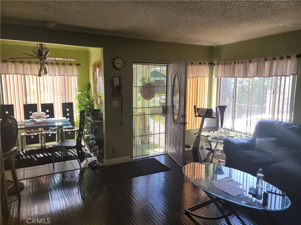 Compton, CA 90221,1408 S Burris AVE