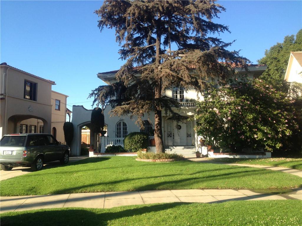 Los Angeles, CA 90019,4429 Victoria Park Drive