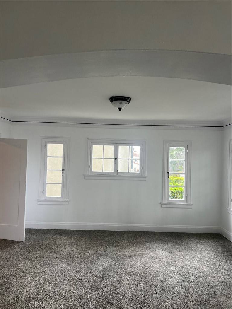 Los Angeles, CA 90019,4429 Victoria Park Drive