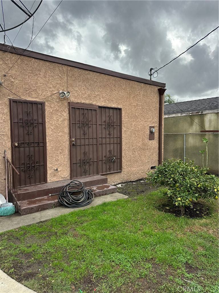 Los Angeles, CA 90003,131 E 99th