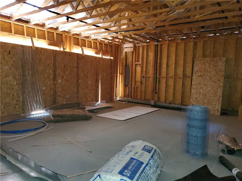 Victorville, CA 92392,14748 La Mesa RD