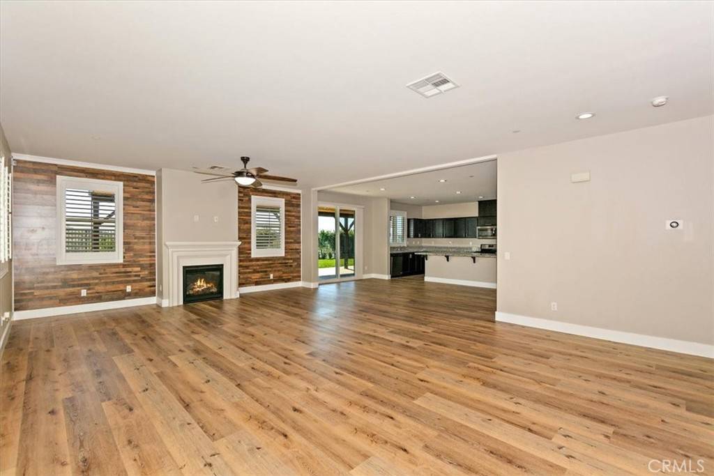 Jurupa Valley, CA 92509,12562 Microlite ST