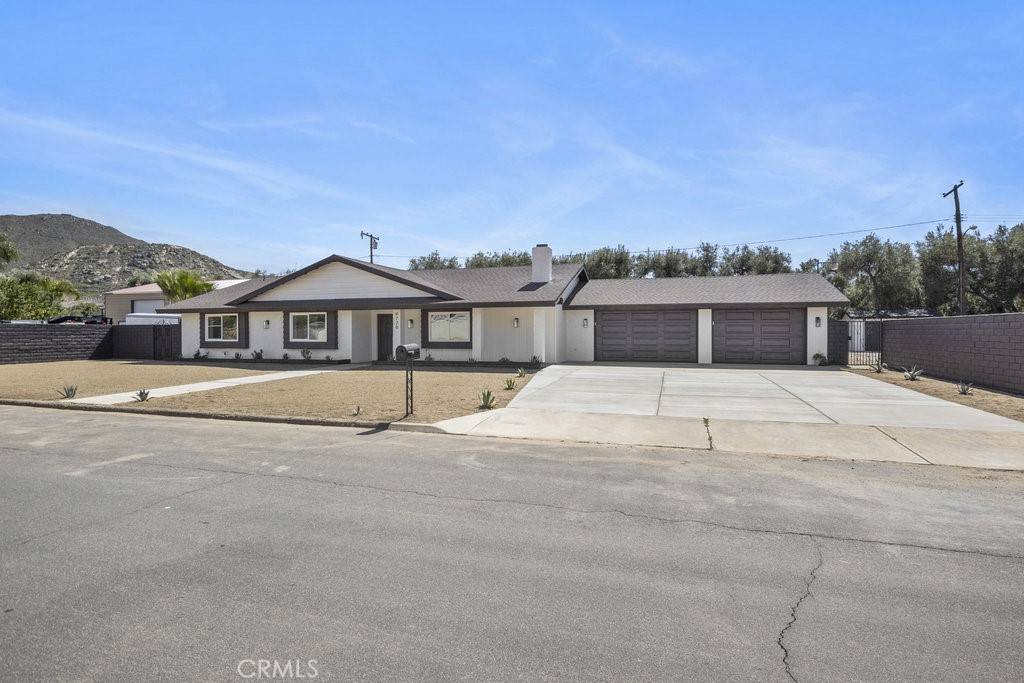 Jurupa Valley, CA 92509,6720 Karen LN