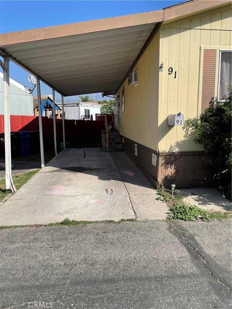 Azusa, CA 91702,600 W. GLADSTONE ST #91
