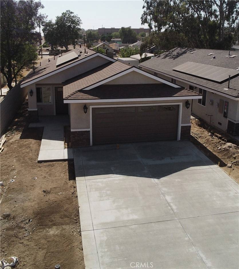 Colton, CA 92324,681 Walnut
