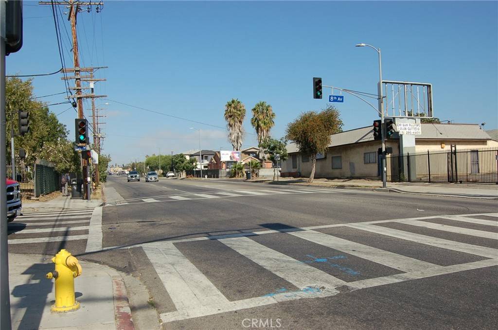 Los Angeles, CA 90043,3020 W SLAUSON AVE