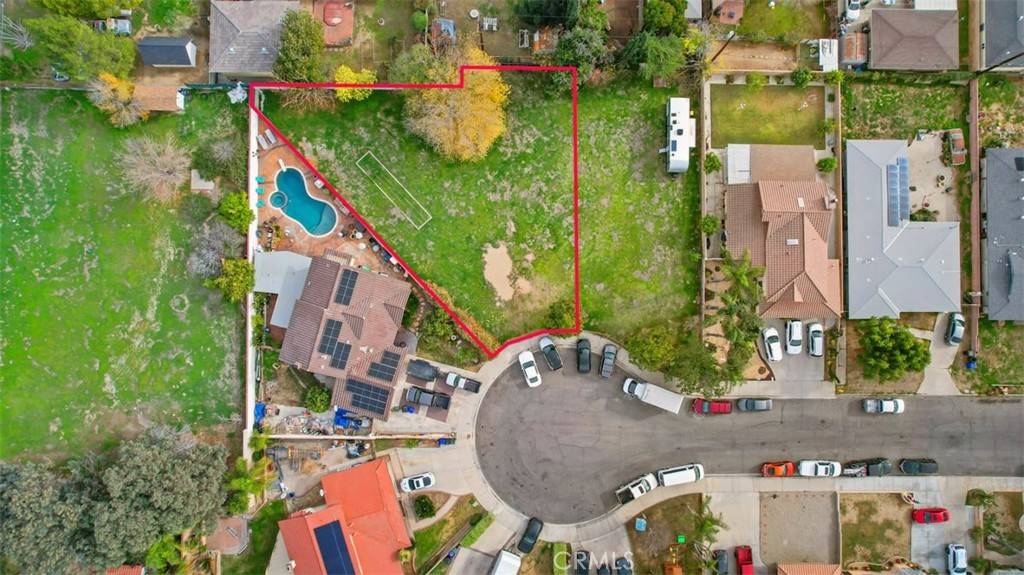 Colton, CA 92324,1 N Latham ST