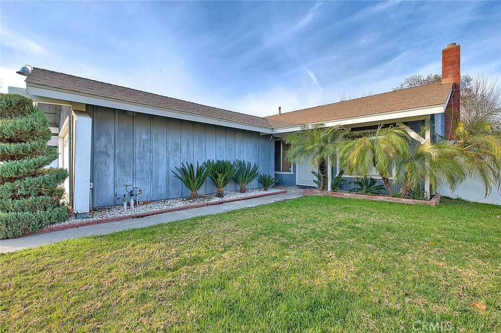 Colton, CA 92324,2379 Mountain Woods ST