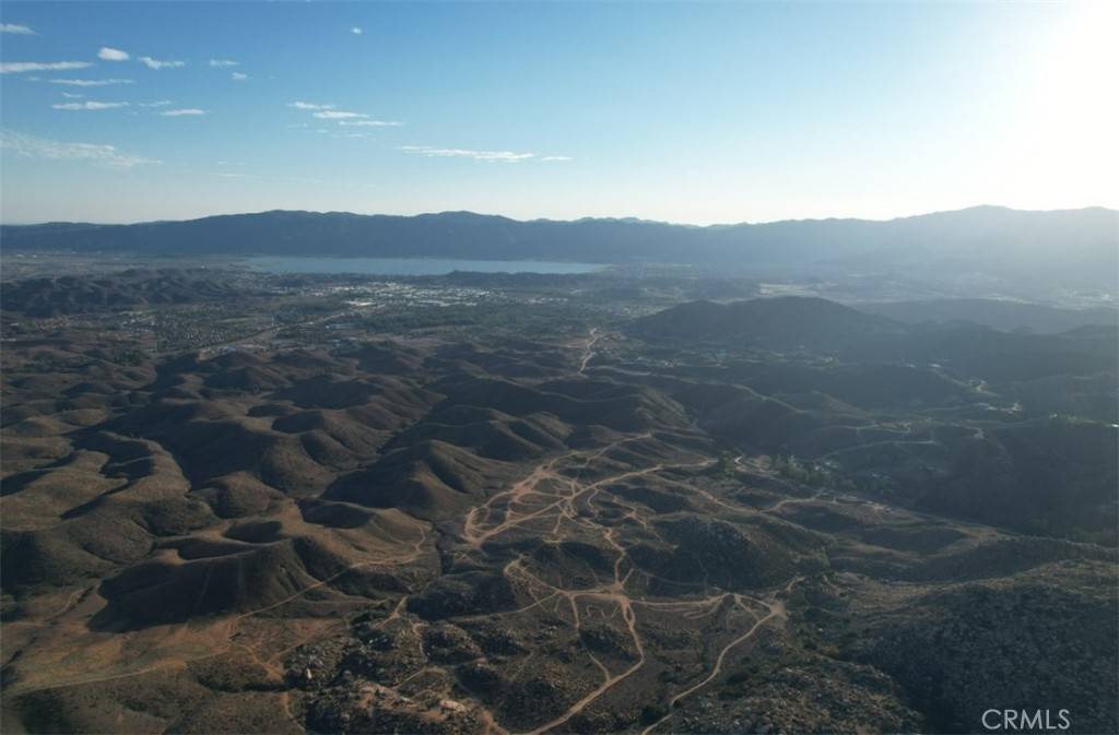 Lake Elsinore, CA 92530,0 North Elsinore