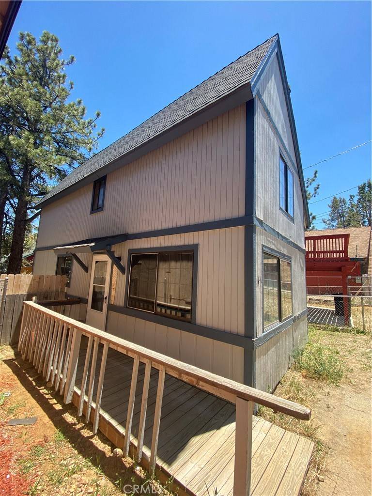 Sugarloaf, CA 92386,141 Wabash LN