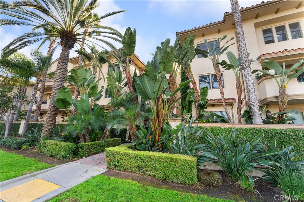 Costa Mesa, CA 92627,401 Bernard ST #205