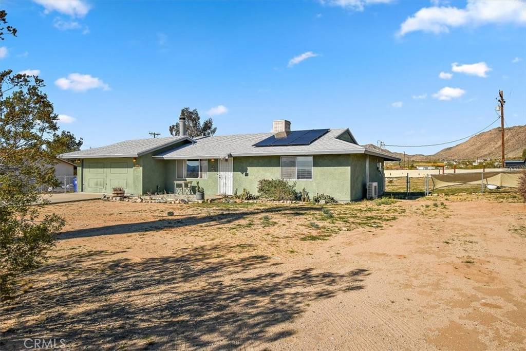 Joshua Tree, CA 92252,4602 Avenida La Espana Daga