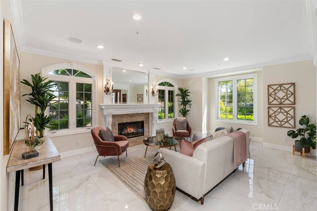 Riverside, CA 92506,6863 Canyon Hill DR
