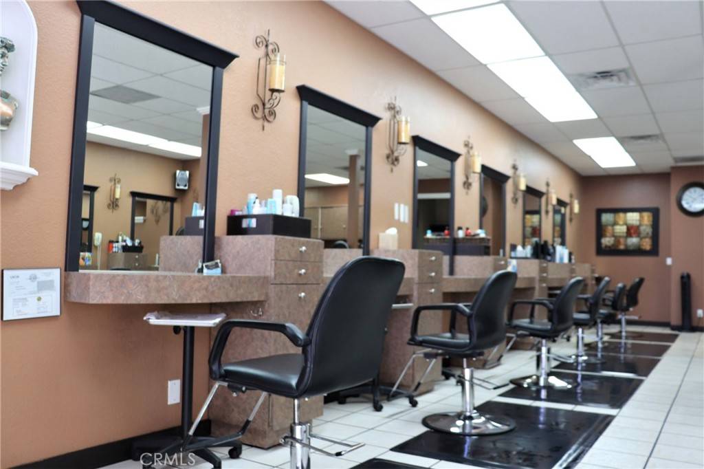 Glendora, CA 91740,1433 E Route 66 #C