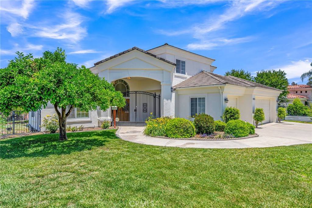Riverside, CA 92506,5860 Via Susana