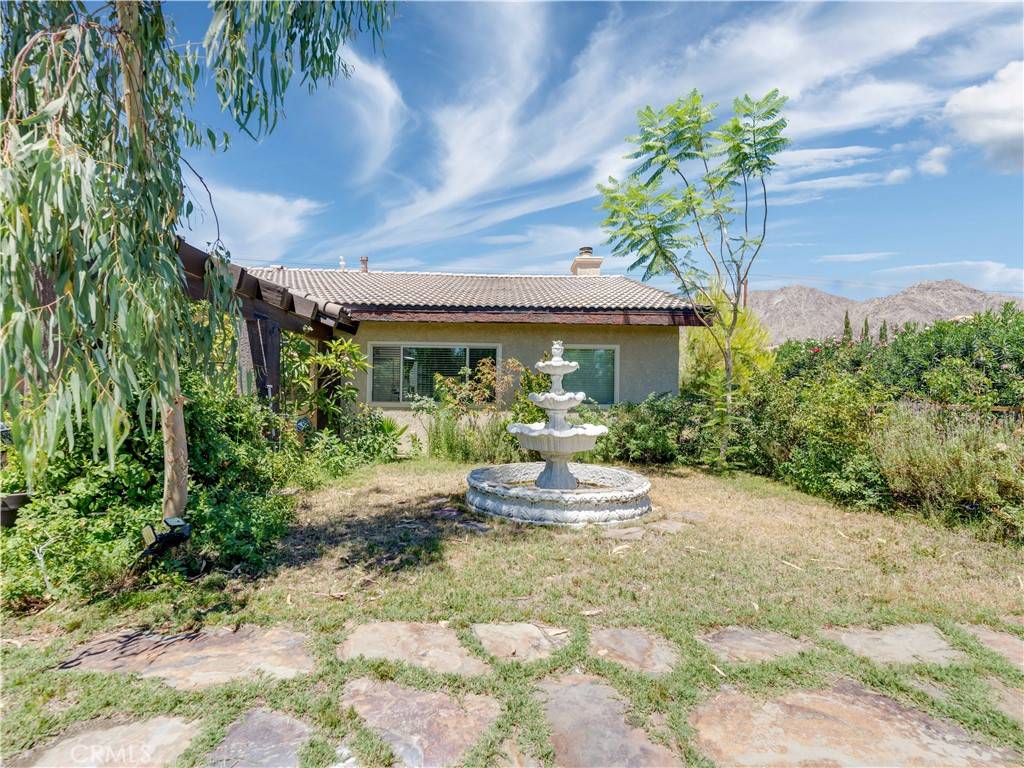 La Quinta, CA 92253,52307 Avenida Vallejo