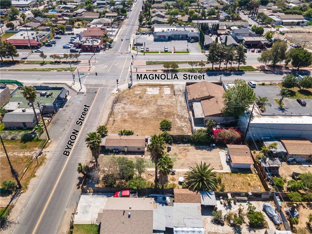Corona, CA 92879,13653 Magnolia AVE