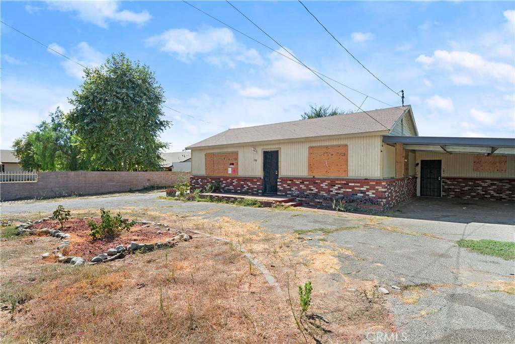 Rialto, CA 92376,180 Bloomington AVE
