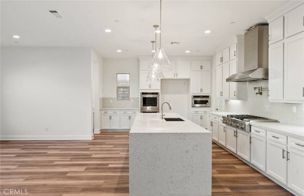 Chatsworth, CA 91311,21239 W. Wildflower Way