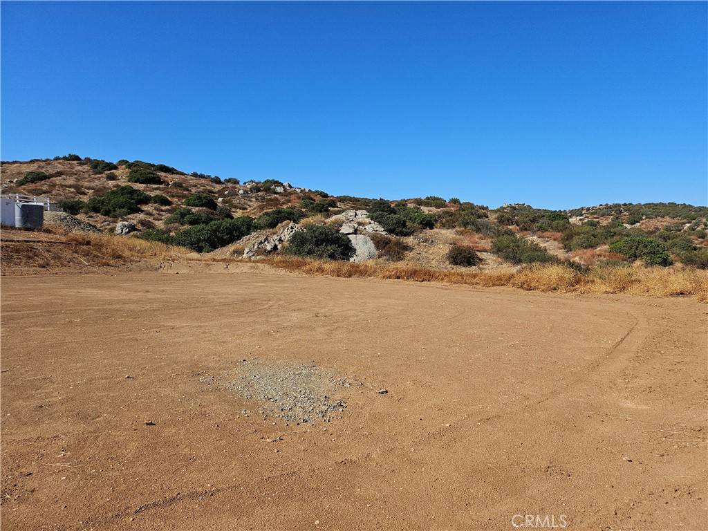 Nuevo, CA 92567,3 Arrow RD